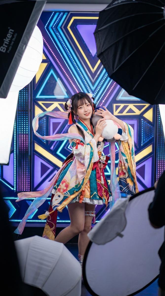 探花cosplay动漫视频